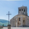 affiche Visitez une église aveyronnaise dressée en haut d'un charmant village - Journées du Patrimoine 2022